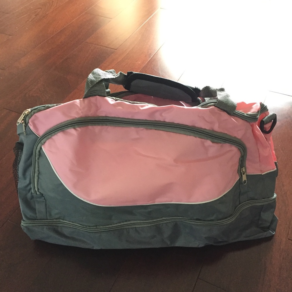 NEW Duffle Tote Gym Picnic Beach Bag (Pink & Grey)